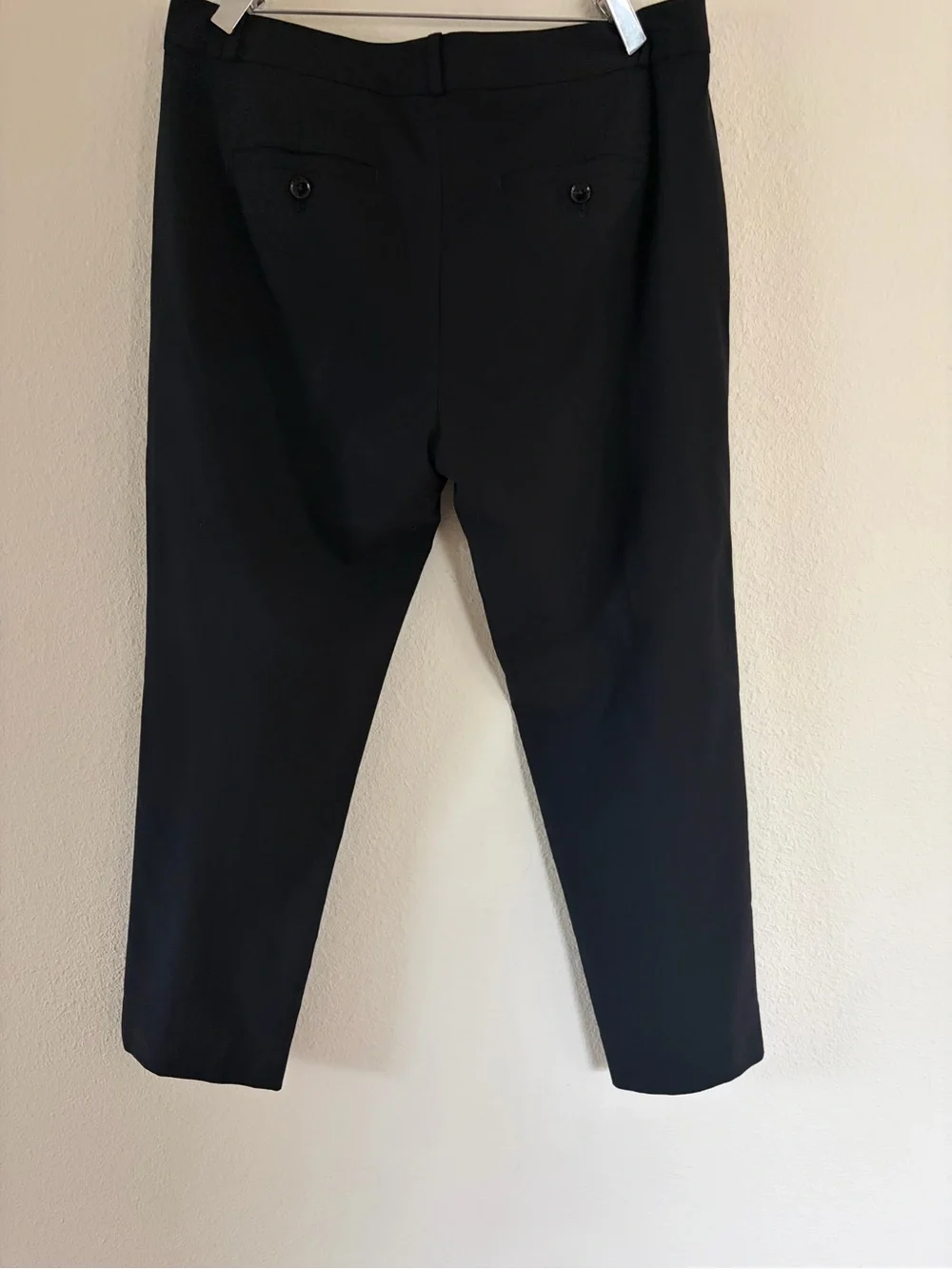 Banana Republic Women’s Black Ankle
Avery Cut Straight Pants Size 8 - Picture 10 of 16